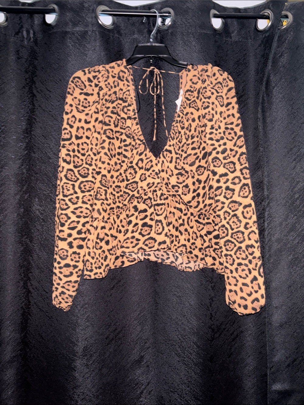 4 for $25 H&M Leopard Print V-Neck Long Sleeve Blouse - Tan/Black